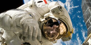 3 insane rules that astronauts have to live with