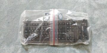 Use this ziplock bag idea to create larger ziplock bags